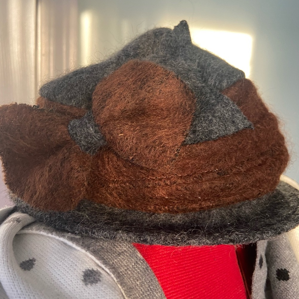 Soft floppy hat